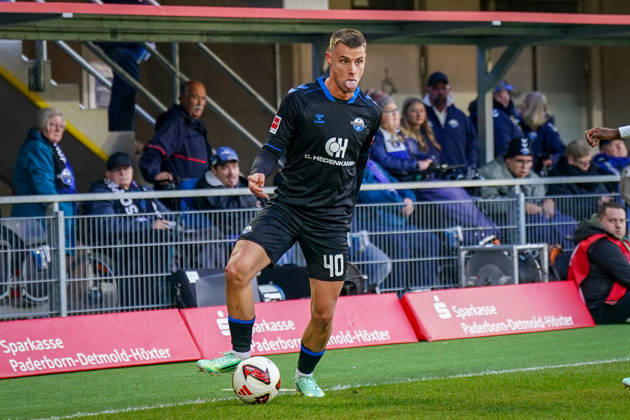 Deutschland: Fussball Bundesliga 2026 - 2027, 7. Spieltag - SC Paderborn vs Hamburger SV - Home-Deluxe-Arena (Paderborn): Gabriel Vidovic (Paderborn 40) (Gabriel VidoviÄ‡) am Ball, Mimik, Gesichtsausdruck, Emotion Copyright: xJOERANxSTEINSIEKx