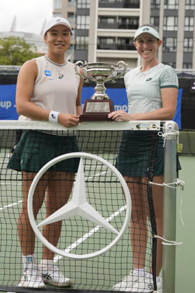WTA, Tennis Damen Kinoshita Group Japan Open - Day 6 Janice Tjen of Indonesia and Storm Hunter of Australia pose with the winners trophy after defeating Jesika Maleckova and Miriam Skoch of the Czech Republic in the Doubles Final at the 2026 Kinoshita Group Japan Open Women s tennis tournament at Utsubo Tennis Center in Osaka, Japan, on October 24, 2026. Osaka Japan  Copyright: xOwenxHammondx originalFilename:hammond-2026kino261024_npzG6.jpg