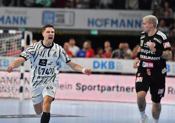 24.10.20262 - Handball - 1. Bundesliga DAIKIN HBL - Saison 2026 2027 - 10. Spieltag: HC Erlangen Metropolregion Nürnberg HCE - THW Kiel - OGo - xogox - Vincent Büchner (74, THW Kiel) Jubel Freude