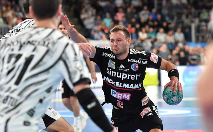 24.10.20262 - Handball - 1. Bundesliga DAIKIN HBL - Saison 2026 2027 - 10. Spieltag: HC Erlangen Metropolregion Nürnberg HCE - THW Kiel - OGo - xogox - Frieder Bandlow (2, HC Erlangen HCE )