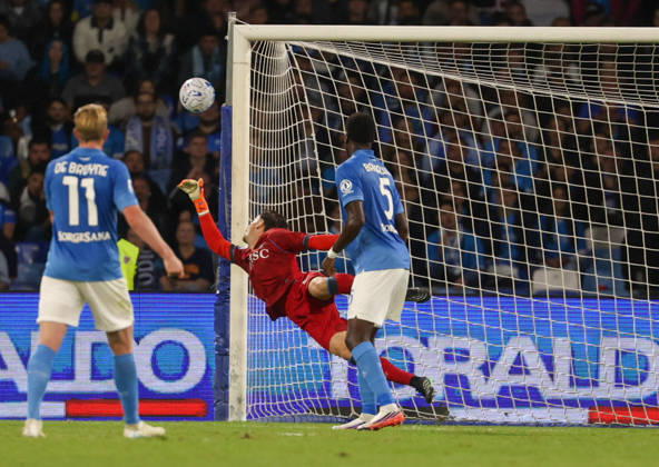 Serie A championship football match - 2026 27: Napoli vs Roma Alex Meret OF SSC Napoli during the football match on 24 10 2026 part of the 2026 27 Italian Serie A championship held in Naples at the Stadio Diego Armando Maradona between SSC Napoli and AS Roma NAPOLI stadio Diego Armando Maradona CAMPANIA ITALIA Copyright: xFABIOxSASSO FPAxFabioxSassox Napoli Roma2026_10_24Fabio Sasso0559