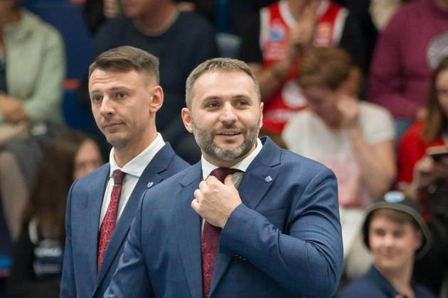 Christopher Schreiber (MBC, Assistant Coach), Vladimir Jovanovic (MBC, Head Coach), Syntainics MBC vs. Rostock Seawolves, BBL, Basketball Männer 1. Bundesliga, 6. Spieltag Saison 2026 27, 24.10.2026. Weißenfels Stadthalle Sachsen-Anhalt Deutschland