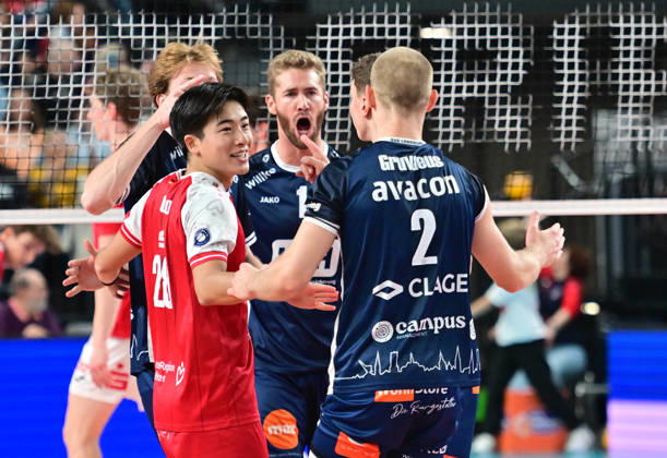 24.10.2026,GER, Volleyball, Männer, 1.BL, Spieltag 2 , Saison 2026 2027, Lüneburg, SVG Lüneburg vs SV Warnemünde die Mannschaft aus Lüneburg jubelt Lüneburg LKH Arena Niedersachsen Deutschland Copyright: xnordphotoxGmbH xWitkex