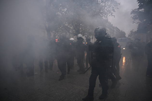 Police intervene in demonstrators amid ongoing protests in Paris PARIS, FRANCE - OCTOBER 24: Police clash with protesters with tear gas during a demonstration amid ongoing social and political tensions in Paris, France, on October 24, 2026. Mouneb Taim Anadolu Paris France. Editorial use only. Please get in touch for any other usage. Copyright: x2026xAnadoluxMounebxTaimx