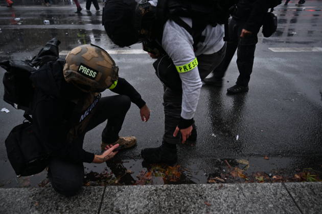 Police intervene in demonstrators amid ongoing protests in Paris PARIS, FRANCE - OCTOBER 24: Police clash with protesters with tear gas during a demonstration amid ongoing social and political tensions in Paris, France, on October 24, 2026. Mouneb Taim Anadolu Paris France. Editorial use only. Please get in touch for any other usage. Copyright: x2026xAnadoluxMounebxTaimx