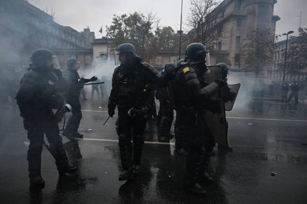 Police intervene in demonstrators amid ongoing protests in Paris PARIS, FRANCE - OCTOBER 24: Police clash with protesters with tear gas during a demonstration amid ongoing social and political tensions in Paris, France, on October 24, 2026. Mouneb Taim Anadolu Paris France. Editorial use only. Please get in touch for any other usage. Copyright: x2026xAnadoluxMounebxTaimx