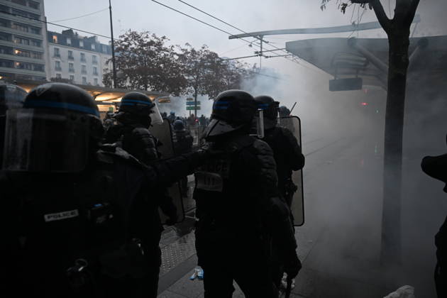 Police intervene in demonstrators amid ongoing protests in Paris PARIS, FRANCE - OCTOBER 24: Police clash with protesters with tear gas during a demonstration amid ongoing social and political tensions in Paris, France, on October 24, 2026. Mouneb Taim Anadolu Paris France. Editorial use only. Please get in touch for any other usage. Copyright: x2026xAnadoluxMounebxTaimx