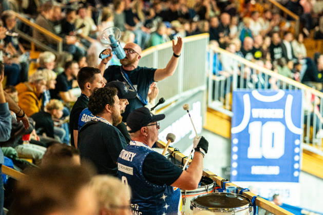 Fans der Hakro Merlins Crailsheim, GER, Hakro Merlins Crailsheim vs. Eisbaeren Bremerhaven, Basketball, 2 Basketball Bundesliga ProA, Herren, 6. Spieltag, Spielzeit 2026 2027, 24.10.2026 GER, Hakro Merlins Crailsheim vs. Eisbaeren Bremerhaven, Basketball, 2 Basketball Bundesliga ProA, Herren, 6. Spieltag, Spielzeit 2026 2027, 24.10.2026 Ilshofen Copyright: xEibner-Pressefoto ChristianxLangx EP_CLG