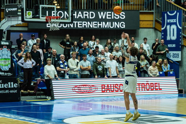 Booker Coplin (Hakro Merlins Crailsheim, 06) beim Freiwurf, GER, Hakro Merlins Crailsheim vs. Eisbaeren Bremerhaven, Basketball, 2 Basketball Bundesliga ProA, Herren, 6. Spieltag, Spielzeit 2026 2027, 24.10.2026 GER, Hakro Merlins Crailsheim vs. Eisbaeren Bremerhaven, Basketball, 2 Basketball Bundesliga ProA, Herren, 6. Spieltag, Spielzeit 2026 2027, 24.10.2026 Ilshofen Copyright: xEibner-Pressefoto ChristianxLangx EP_CLG