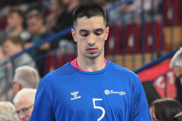 Preslav Petkov (Powervolleys Düren, 5) konzentriert beim Aufwärmen, Einzelbild, Aktion, Action, 24.10.2026, Düren (Deutschland), Volleyball, 1. Bundesliga Männer, Hauptrunde, SWD Powervolleys Düren - WWK Volleys München