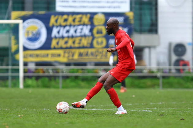 4 Andy Glao (Eimsbütteler TV) Fußball I Herren I Regionalliga Nord I Saison 2026-2027 I 15. Spieltag I Eimsbütteler TV - SSV Jeddeloh II I 24.10.2026 I Sportpark Hinschenfelde