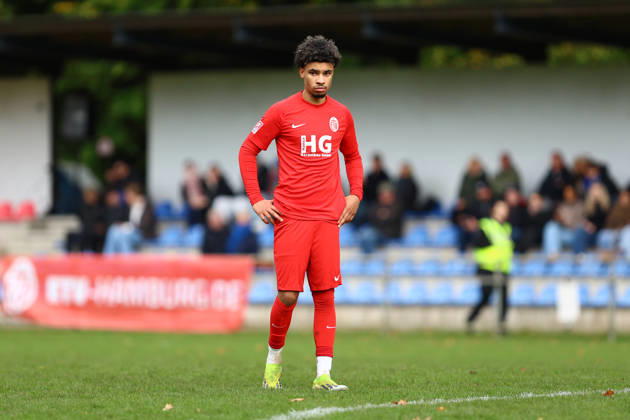 17 David Bilal Achamou Damala (Eimsbütteler TV) Fußball I Herren I Regionalliga Nord I Saison 2026-2027 I 15. Spieltag I Eimsbütteler TV - SSV Jeddeloh II I 24.10.2026 I Sportpark Hinschenfelde