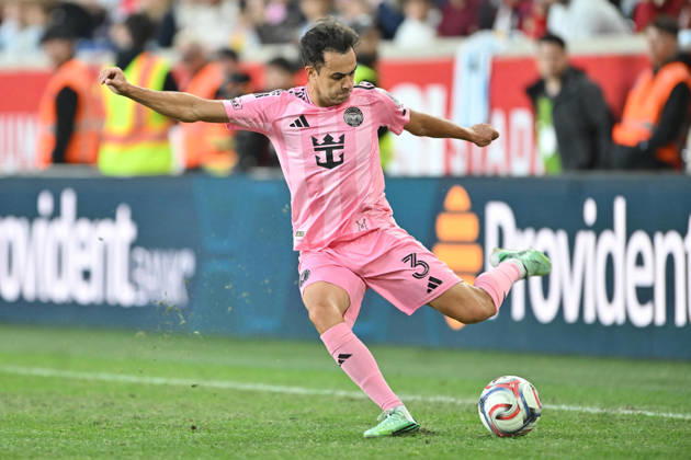 October 24, 2026, Harrison, New Jersey, United States of America: Harrison, New Jersey United States of America. 24 Oct, 2026. Inter Miami CF defender SERGIO REGUILON (3) in action at Sports Illustrated Stadium New York Red Bulls defeat Inter Miami CF 2 to 0. Credit: , Jr. Zuma Press MLS, Fussball Herren, USA 2026: New York Red Bulls 2:0 Inter Miami CF  - ZUMAa301 20261024_aaf_a301_008 Copyright: xBrooksxVonxArxx