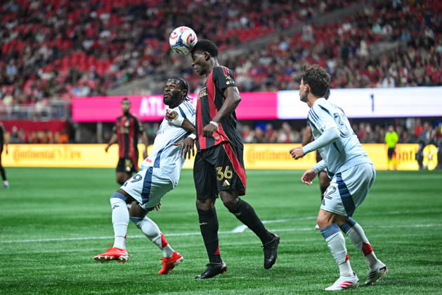 ATLANTA, GA - OCTOBER 24: Breel Embolo 36 of Atlanta heads the ball during the MLS, Fussball Herren, USA match between Chicago Fire FC and Atlanta United FC on October 24th, 2026 at Mercedes-Benz Stadium in Atlanta, GA.(Photo by Rich von Biberstein Icon Sportswire) SOCCER: OCT 24 MLS Atlanta United vs Chicago Fire FC EDITORIAL USE ONLY Icon261024002