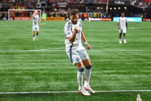ATLANTA, GA - OCTOBER 24: Philip Zinckernagel 11 of Chicago reacts after scoring a goal during the MLS, Fussball Herren, USA match between Chicago Fire FC and Atlanta United FC on October 24th, 2026 at Mercedes-Benz Stadium in Atlanta, GA.(Photo by Rich von Biberstein Icon Sportswire) SOCCER: OCT 24 MLS Atlanta United vs Chicago Fire FC EDITORIAL USE ONLY Icon261024008