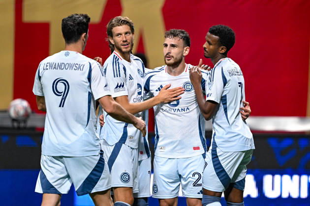 ATLANTA, GA - OCTOBER 24: Teammates celebrate the goal scored by Anzor Mekvabishvili 23 of Chicago during the MLS, Fussball Herren, USA match between Chicago Fire FC and Atlanta United FC on October 24th, 2026 at Mercedes-Benz Stadium in Atlanta, GA.(Photo by Rich von Biberstein Icon Sportswire) SOCCER: OCT 24 MLS Atlanta United vs Chicago Fire FC EDITORIAL USE ONLY Icon261024027