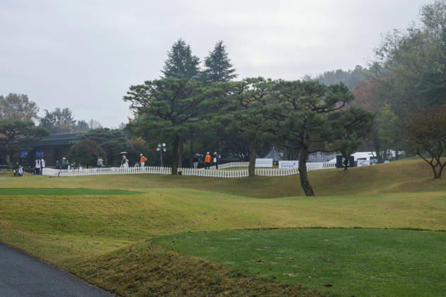 October 25, 2026, Cheonan, Chungnam, SOUTH KOREA: Oct 25, 2026-Cheonan, South Korea-A Players warm-up before match during a DP World Tour Genesis Championship Final Round at training range of Woo Jeong Hills CC in Cheonan, South Korea. DP Tour Genesis Championship Final Round  - ZUMAr168 20261025_aap_r168_024 Copyright: xRyuxSeung-Ilx