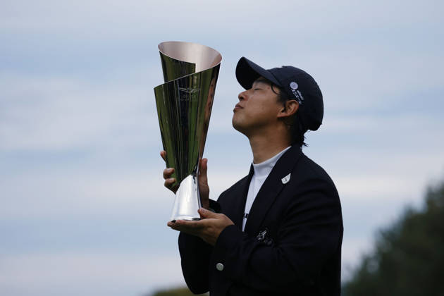 October 25, 2026, Cheonan, Chungnam, SOUTH KOREA: Oct 25, 2026-Cheonan, South Korea-Yuto KATSURAGAWA of Japan Trophy ceremony after final round on 18th Green during a DP World Tour Genesis Championship Final Round at Woo Jeong Hills CC in Cheonan, South Korea. DP Tour Genesis Championship Final Round  - ZUMAr168 20261025_aap_r168_062 Copyright: xRyuxSeung-Ilx