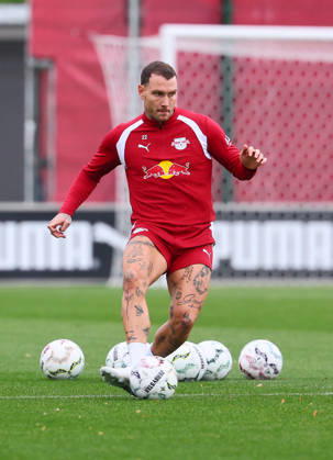 RB Leipzig Training Bundesliga Leipzig, 25.10.2026, RBL Akademie Trainingszentrum, Fussball, Bundesliga , RB Leipzig - Training , Im Bild : David Raum (22, RB Leipzig),