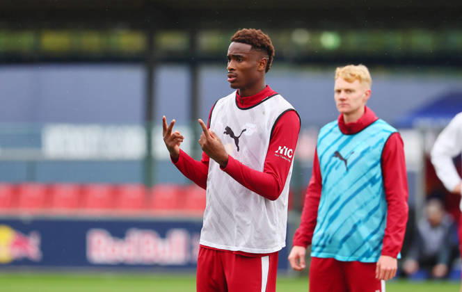 RB Leipzig Training Bundesliga Leipzig, 25.10.2026, RBL Akademie Trainingszentrum, Fussball, Bundesliga , RB Leipzig - Training , Im Bild v.l.: Abdoul Kone ( 2, RB Leipzig) und Nicolas Seiwald (13, RB Leipzig),