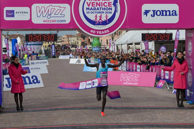 TRACK AND FIELD - Marathon - 40th Venice Marathon 2026 Photo by IPA ABACAPRESS.COM90160999 - Hammington Kimaiyo of Kenya wins the marathon at the 40th Venice Marathon in 2026, a marathon race held in Venice, Italy, on October 25, 2026 Venice Italy  Copyright: xIPAxSport ABACAx