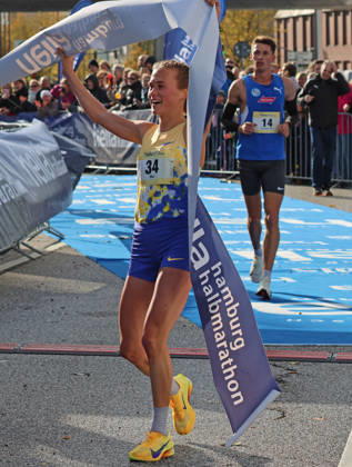 32. Hella Halbmarathon in Hamburg: Mia Jurenka (VfL Sindelfingen) war schnellste Deutsche.