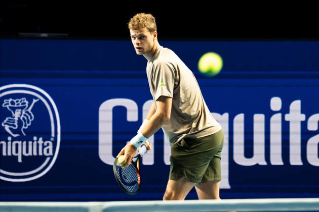 BASEL, SWITZERLAND - OCTOBER 25: Yannick Hanfmann of Germany warming up against Rinky Hijikata of Australia during the Swiss Indoors Basel Day 2 at St. Jakobshalle on October 25, 2026 in Basel, Switzerland. Copyright: xJustPictures.ch PascalxvonxBürenx jp-en-EuSpIm-Pavo_Fotografie-731862