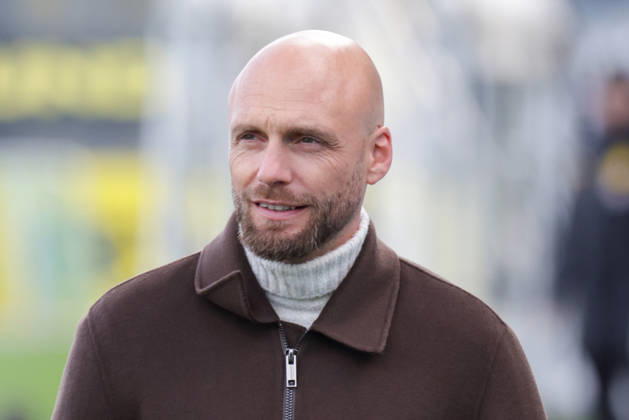 25.10.2026, xgrfx, Fussball 1. Bundesliga, Borussia Dortmund - Training v.l. Ole Book (Borussia Dortmund) Dortmund
