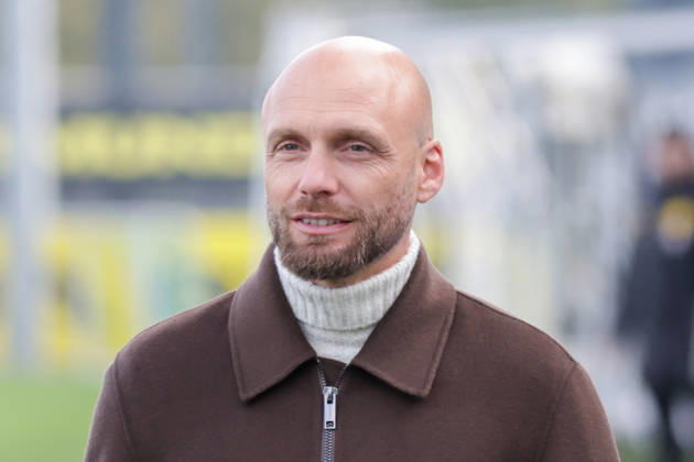 25.10.2026, xgrfx, Fussball 1. Bundesliga, Borussia Dortmund - Training v.l. Ole Book (Borussia Dortmund) Dortmund