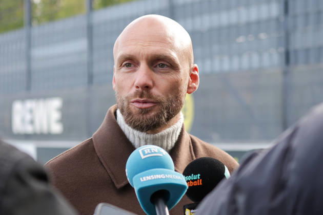 25.10.2026, xgrfx, Fussball 1. Bundesliga, Borussia Dortmund - Training v.l. Ole Book (Borussia Dortmund) Dortmund