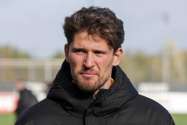 25.10.2026, xgrfx, Fussball 1. Bundesliga, Borussia Dortmund - Training v.l. Gregor Kobel (Borussia Dortmund) Dortmund
