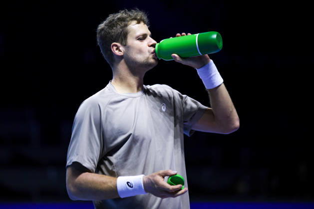 RECORD DATE NOT STATED 25th October 2026; St. Jakobshalle, Basel, Switzerland; ATP, Tennis Herren Tennis, Swiss Indoors Basel, Day 2; Qualifying final; Yannick Hanfmann of Germany takes a drink at the changeover AnthonyxBenoit