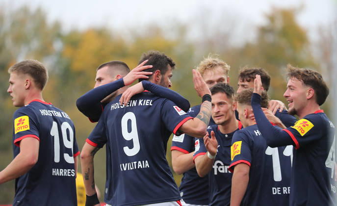 Kiel jubelt 1-0 durch Giorgi Kvilitaia (Holstein Kiel) Fussball, Herren, Saison 2026 2027, 2.BL, Holstein Stadion, Holstein Kiel gegen Dynamo Dresden DFL REGULATIONS PROHIBIT ANY USE OF PHOTOGRAPHS AS IMAGE SEQUENCES AND OR QUASI-VIDEO.