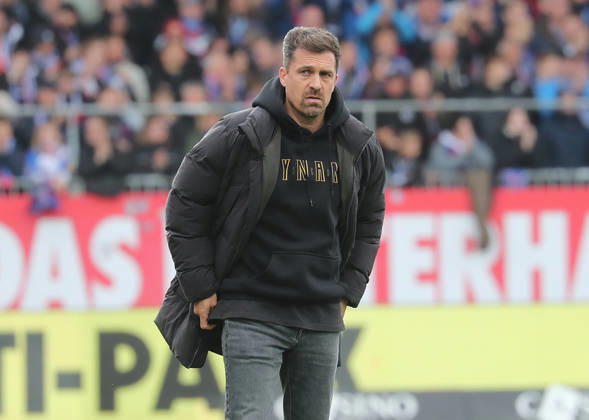 Trainer Thomas Stamm (Dynamo Dresden) Fussball, Herren, Saison 2026 2027, 2.BL, Holstein Stadion, Holstein Kiel gegen Dynamo Dresden DFL REGULATIONS PROHIBIT ANY USE OF PHOTOGRAPHS AS IMAGE SEQUENCES AND OR QUASI-VIDEO.