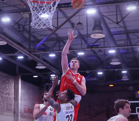 Björn (Bjoern) Rohwer RheinStars Köln (Koeln) vs. Medik amente per Klick Bayreuth , PRO A Foto: Jörn Wolter