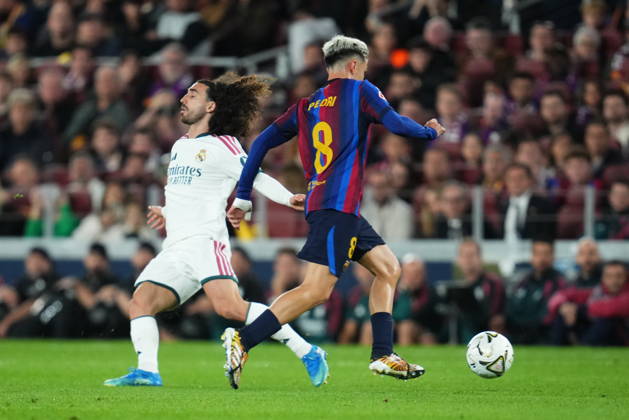 Sport Bilder des Tages La Liga EA Sports match between FC Barcelona, Barca and Real Madrid played at Spotify Camp Nou Stadium on 25 Oct 2026 in Barcelona, Spain. (Photo by Bagu Blanco PRESSINPHOTO) Copyright: xBaguxBlancox xPRESSINPHOTOx