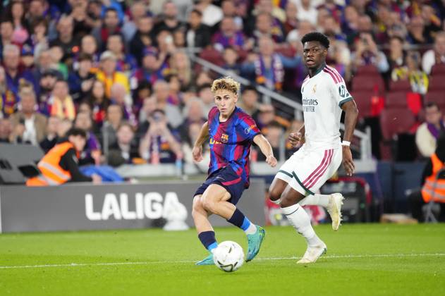 FC Barcelona, Barca v Real Madrid - LaLiga BARCELONA, SPAIN - OCTOBER 25: Aurelien Tchouameni of Real Madrid in action against Fermin Lopez of FC Barcelona during the LaLiga EA Sports 2026 27 match between FC Barcelona and Real Madrid at Spotify Camp Nou on October 25, 2026 in Barcelona, Spain. Jose Breton Anadolu Barcelona Spain. Editorial use only. Please get in touch for any other usage.  Copyright: x2026xAnadoluxJosexBretonx