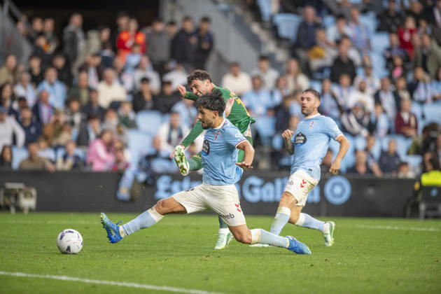R.C. Cleta versus Real Betis Balompie; LA Liga EA Sports,matchday 10 Yoel Lago of Real Club Celta during the matchday 10 of LA Liga EA Sports R.C. Celta versus Real Betis on Octuber 25 2026 at Abanca Balaidos Stadium; Vigo Vigo Pontevedra Spain Copyright: xLuisxlorenzox