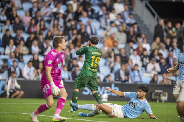 R.C. Cleta versus Real Betis Balompie; LA Liga EA Sports,matchday 10 Troy Parrott of Rel Betis rues during the matchday 10 of LA Liga EA Sports R.C. Celta versus Real Betis on Octuber 25 2026 at Abanca Balaidos Stadium; Vigo Vigo Pontevedra Spain Copyright: xLuisxlorenzox
