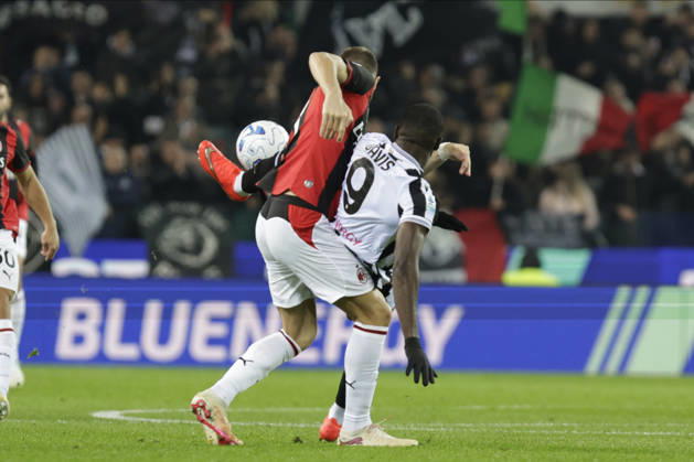 Udinese Calcio v AC Milan - Serie A 2026 27 AC Milan s Strahinja Pavlovic in action against Udinese s Keinan Davis during the Serie A Enilive soccer match between Udinese and Milan at the Bluenergy Stadium in Udine, Italy, on October 25, 2026. Udine Italy Italy  Copyright: xMattiaxRadonix originalFilename:radoni-udinesev261025_np2iq.jpg