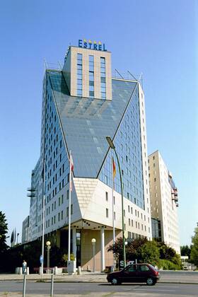 Estrel Hotel & Convention Center in der Sonnenallee - Berlin-Neukölln