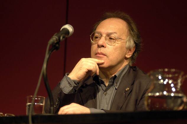 Schriftsteller Javier Marias (ESP) amüsiert während einer Lesung im Literaturhaus München