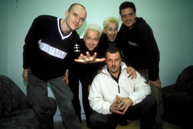 V.l.n.r.: Gitarrist Wolfgang Lenk, Sänger Sebastian Krumbiegel, Tobias Künzel, Henri Schmidt (vorn) und Jens Sembdner (alle GER Die Prinzen) in Berlin