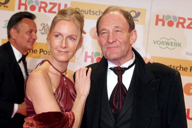 Schauspielerin Carolin Fink (AUT) mit ihrem Ehemann Schauspieler Michael Mendl GER) anlässlich der 41. Goldenen Kamera in Berlin
