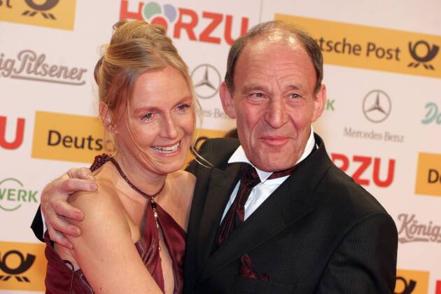 Schauspielerin Carolin Fink (AUT) mit ihrem Ehemann Schauspieler Michael Mendl GER) anlässlich der 41. Goldenen Kamera in Berlin