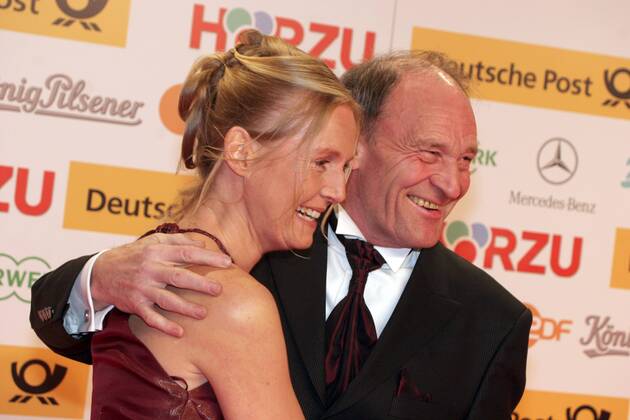 Schauspielerin Carolin Fink (AUT) mit ihrem Ehemann Schauspieler Michael Mendl GER) anlässlich der 41. Goldenen Kamera in Berlin
