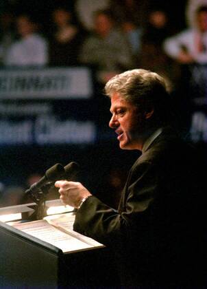 Präsident Bill Clinton (USA) in Cincinnati -  (CIN96032302)