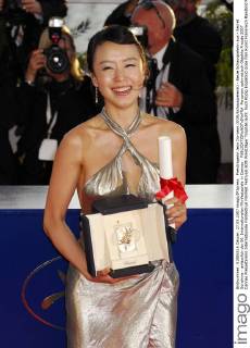 Preisträgerin Jeon Do-yeon (KOR Schauspielerin) - Beste Schauspielerin aus - Secret Sunshine - anlässlich der 60. Internationalen Filmfestspiele in Cannes - 