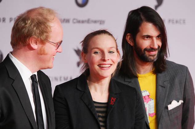 Wir sind Helden - V.l.n.r.: Jean-Michel Tourette und Sängerin Judith Holofernes mit Ehemann Pola Roy (Schlagzeuger) anlässlich der UNICEF-Gala - Cinema for Peace 2008 - im Rahmen der 58. Internationalen Filmfestspiele in Berlin