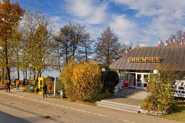 Raststätte Chiemsee an der Autobahn A 8 Salzburg-München